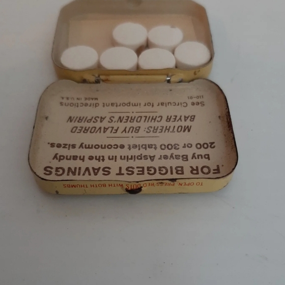 Vintage Advertising Bayer Aspirin Tablet Tin - Picture 7 of 13